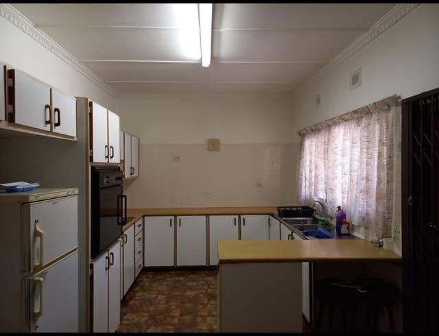 2 BEDROOM SIMPLEX RENTED IN ESCOMBE
